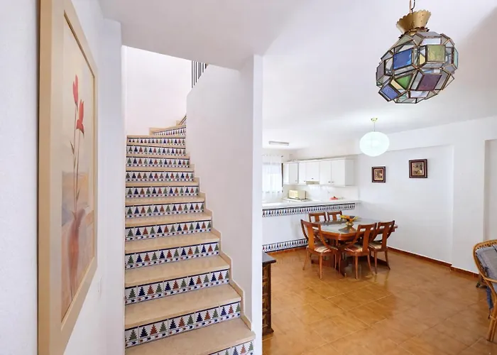 Adosado Rio Roche Apartman *